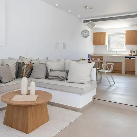 Feriehus Citadela Paros Molos - Beachfront Maisonette With Plunge Pool