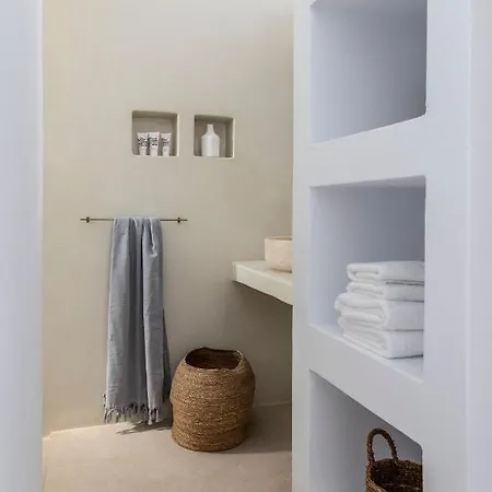 Holiday home Citadela Paros Molos - Beachfront Maisonette With Plunge Pool