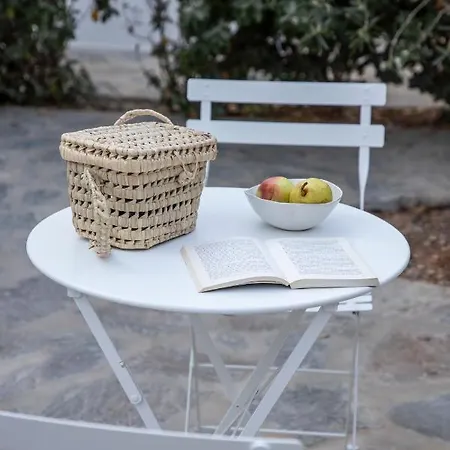 Feriehus Citadela Paros Molos - Beachfront Maisonette With Plunge Pool