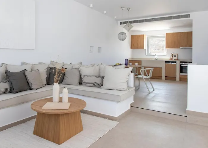 Feriehus Citadela Paros Molos - Beachfront Maisonette With Plunge Pool